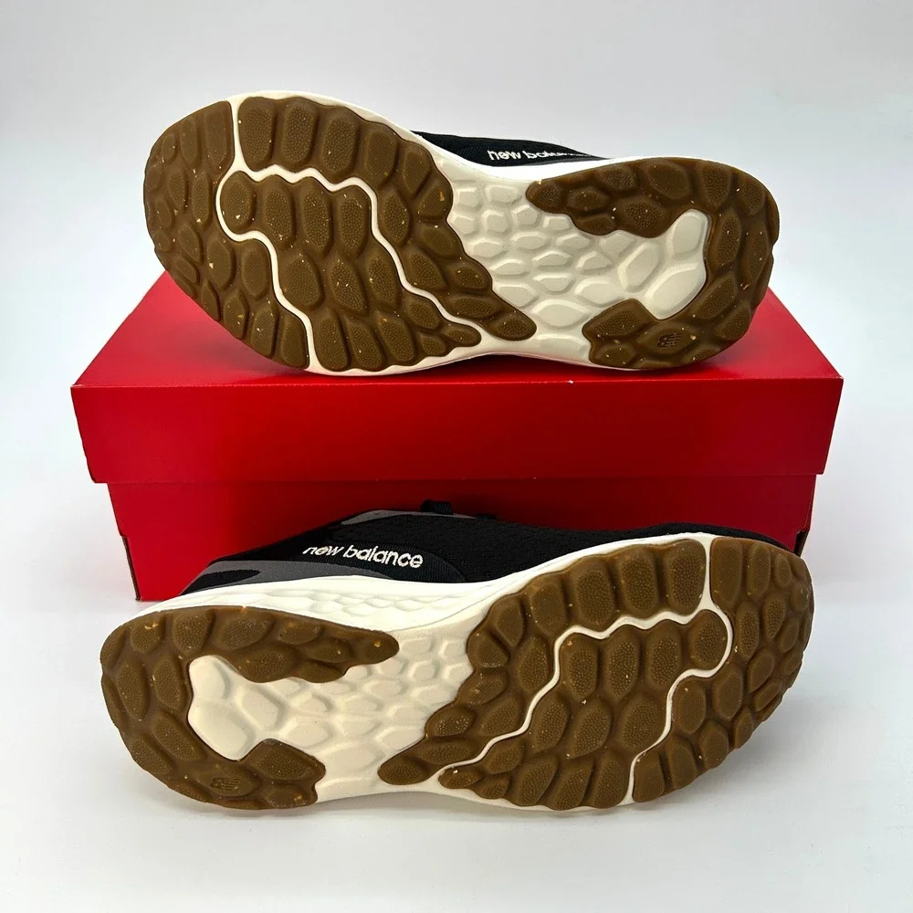 New Balance Fresh Foam Arishi v4 Size 6.5 Womens Sneakers Black Gold Gum NEW